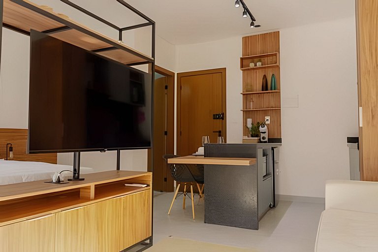 Studio Moderno • Completo • Excelente Localização